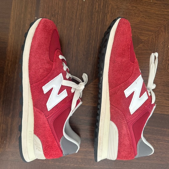 New Balance Red and White Athletic Shoes - Picture 2 of 6